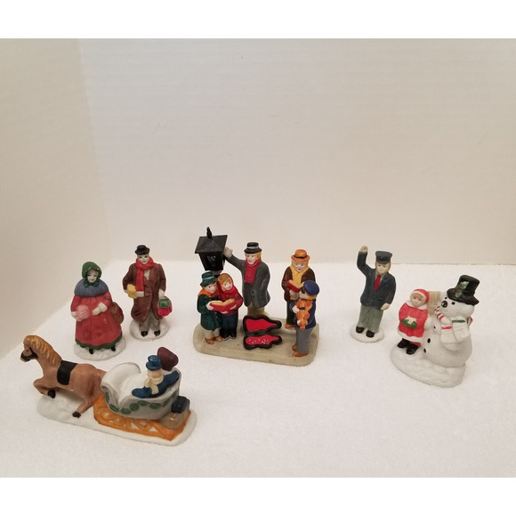 Christmas figurines the Lenox piece with the lamp has been repaired - Picture 11 of 12